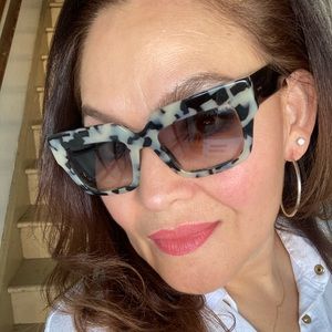 Meet your Posher, Lorena